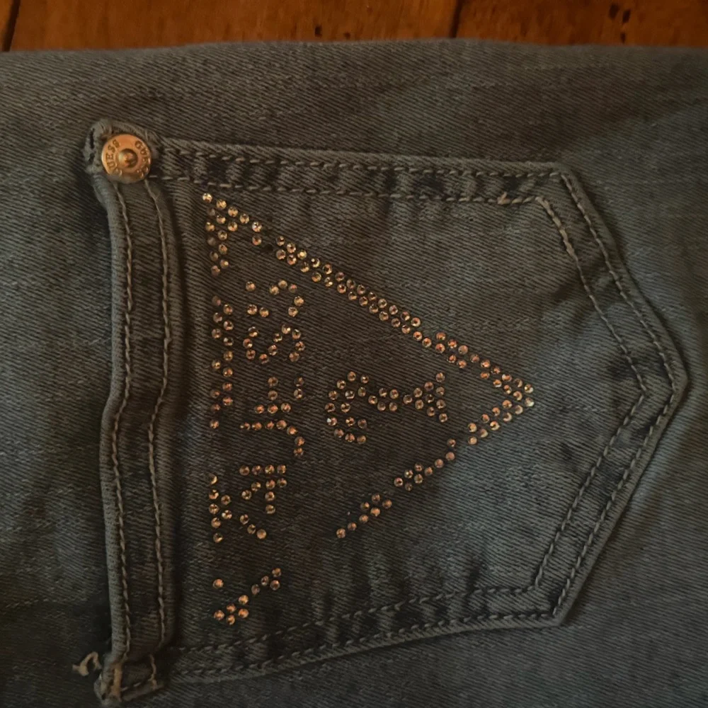 Guess‎ Girls Light Wash Jeans Size 10 Rhinestone Logo